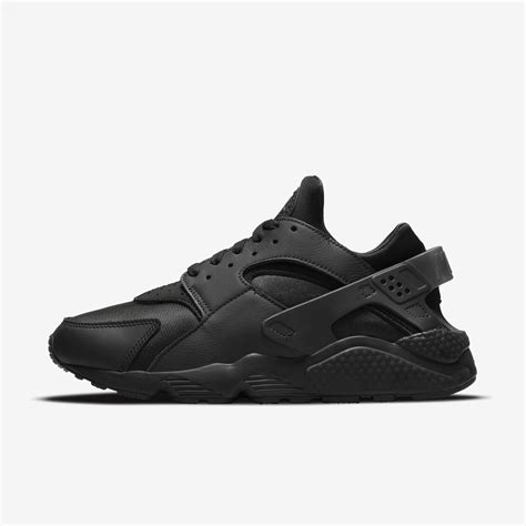 nike huarache triple black 2021.